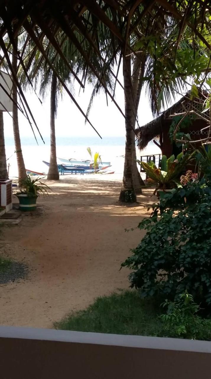 Lonely Beach Resort Tangalle Dış mekan fotoğraf